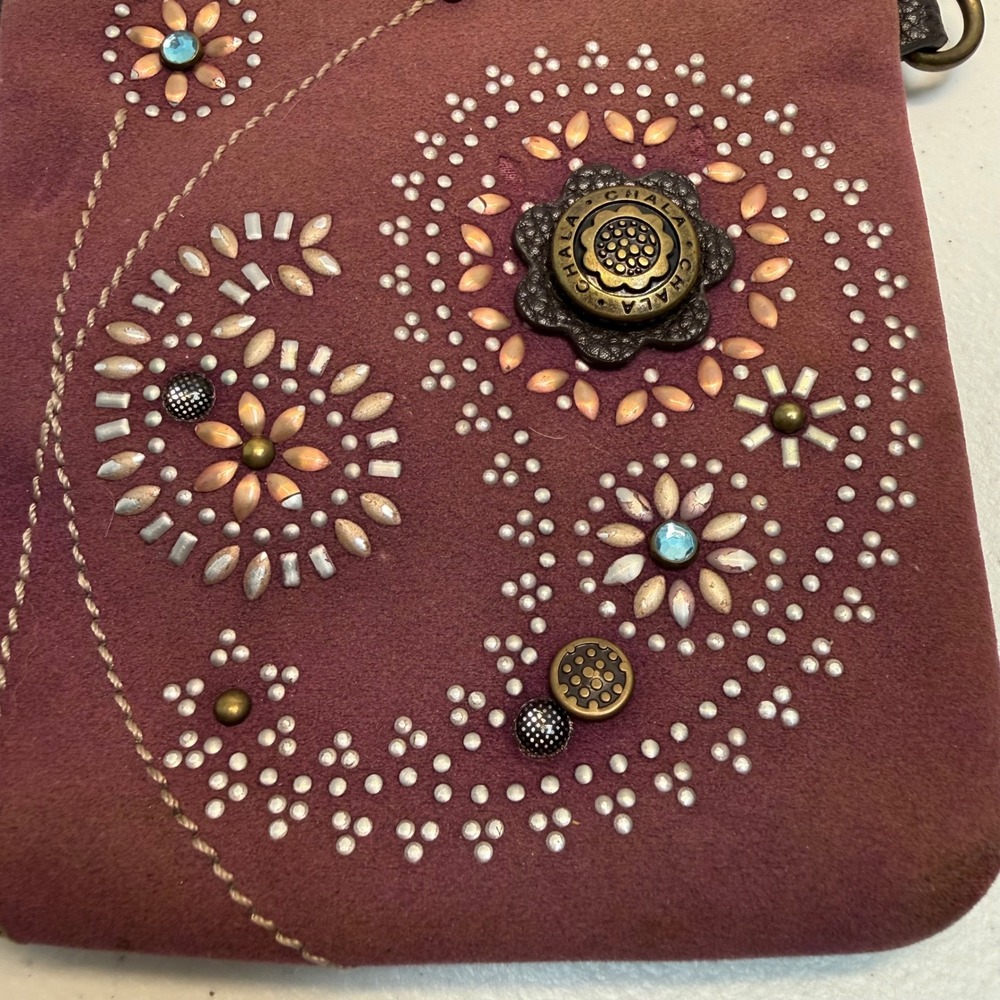 Chala Dazzled Paisley Swirl Cell Phone Corssbody Bag - Picture 5 of 16